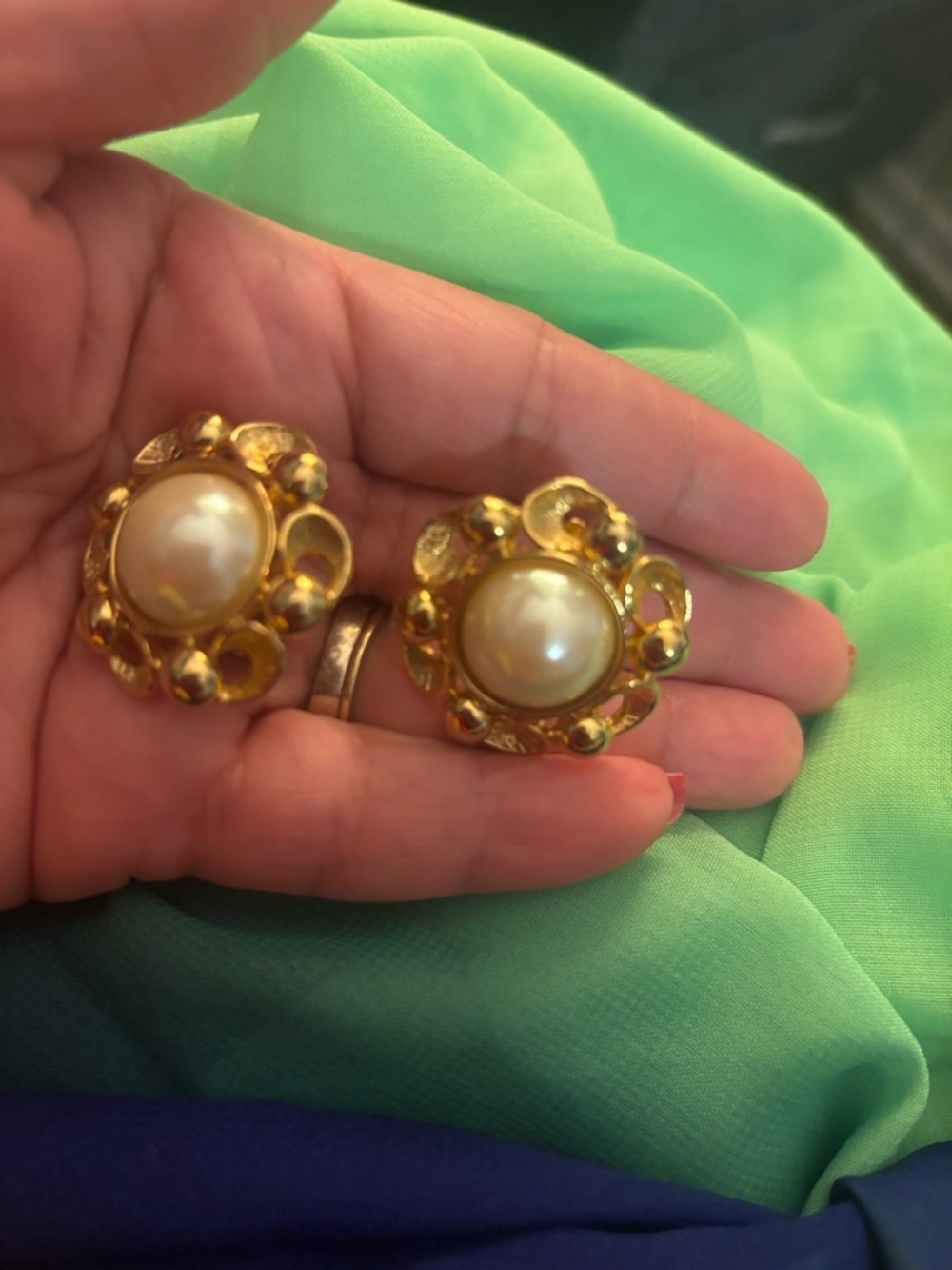 Vintage signed paolo gucci clip on faux pearl earrings